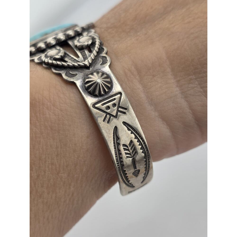 Vintage Singed BELL TRADING POST Sterling Silver Turquoise Cuff - Picture 2 of 15